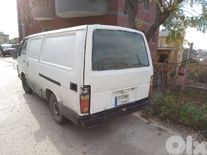 Toyota hiace  بنزين  تويوتا  فان باص toyota 3
