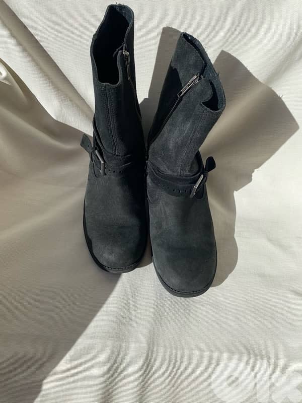 Ugg  dark blue suede boots 6