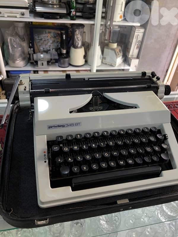 Typewriter 1