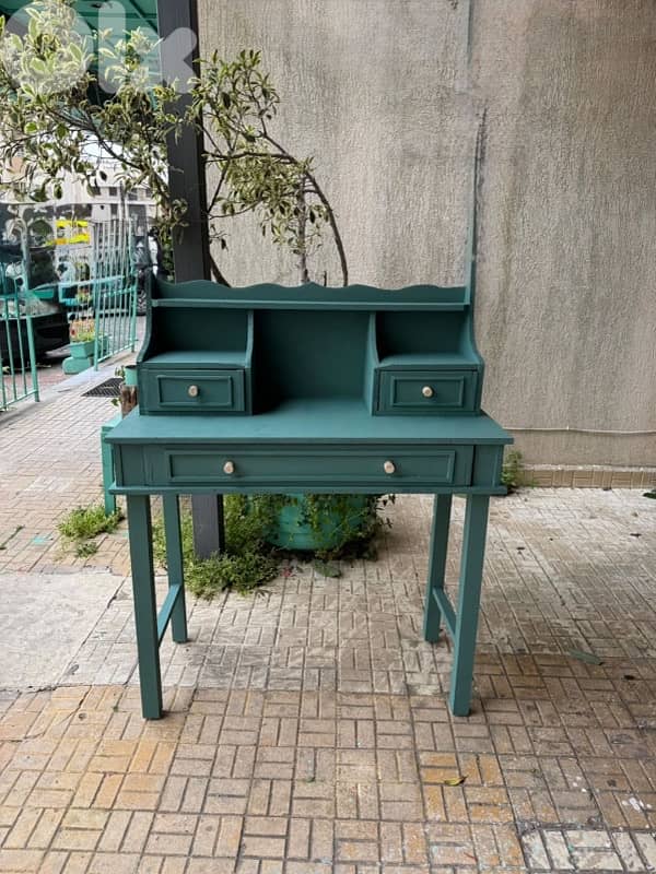 Vanity table 2