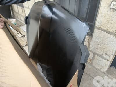 Hood infiniti. 2003 or. 2004 G35. New made in taiwan (4 Doors car)