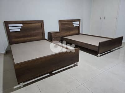 تختين مفرد ونص كمدينة صغيرة شفنيرة مع مرايا تفصيل جديد