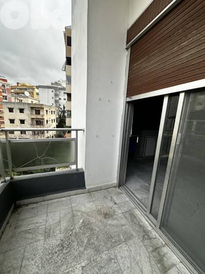 RWK117JG - Used apartment for sale in Adonis with city view.