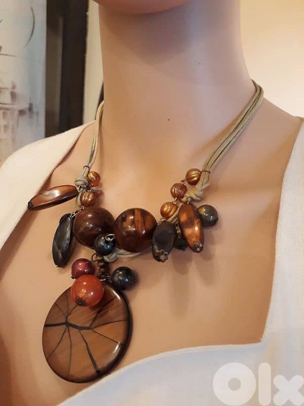 Fancy Fashionable Necklace 2