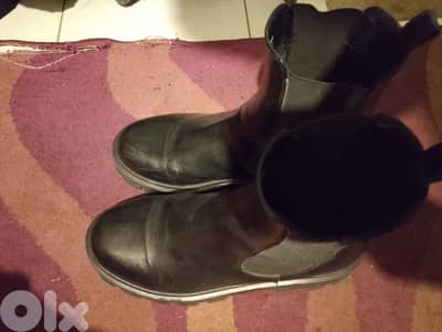 Bershka leather boots.