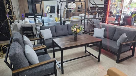 طقم  للخارج حديد مع فرش.   Set outdoor