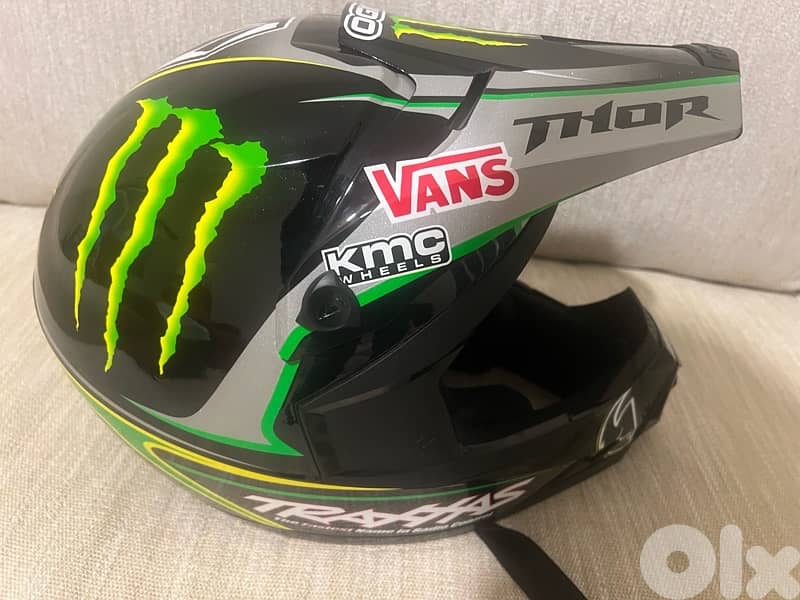 helmet 2