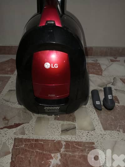 LG Vacuum Cleaner – 1800W to 2000W – Very Good Condition