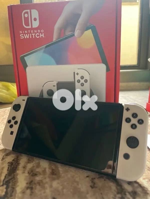 Nintendo Oled in excellent condition 3