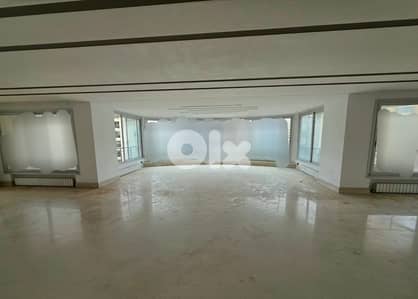 Apartment for sale in Ramlet El Bayda/ Spacious
