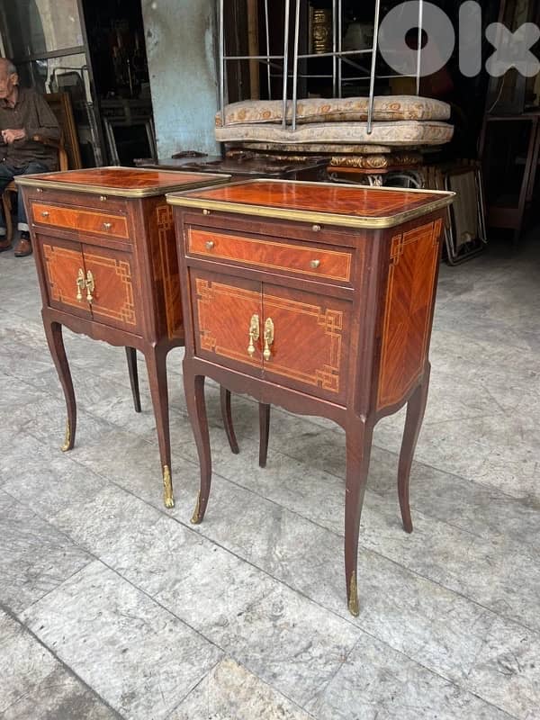 frensh commode table كومود طاولة عدد ٢ شغل فرنسي تنزيل برونز ناعم روعة 2