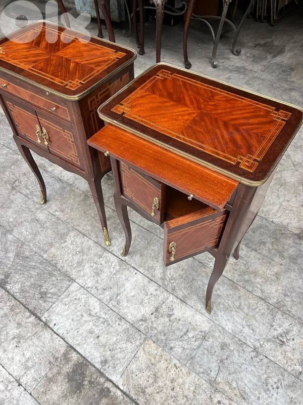 frensh commode table كومود طاولة عدد ٢ شغل فرنسي تنزيل برونز ناعم روعة 3