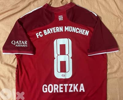 bayern Munich goretzka 8 home adidas kit