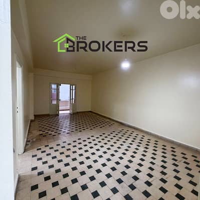 Apartment for Sale in Mar Elias شقة لقطة للبيع في مار الياس