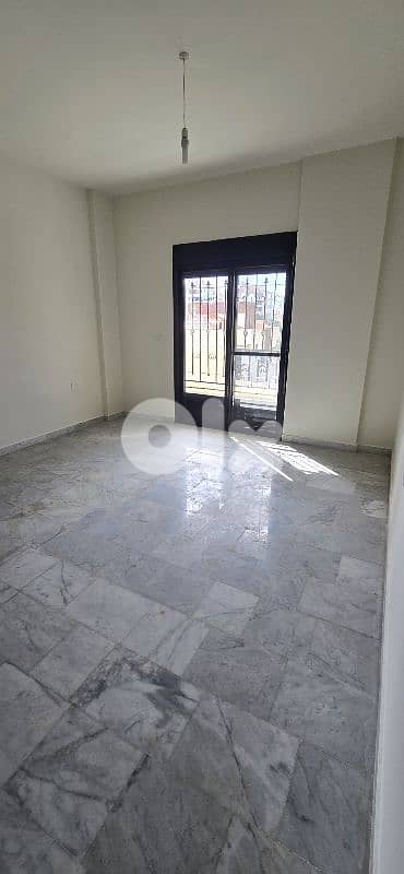 Apartment with Terrace for Sale in Qornet el hamra
