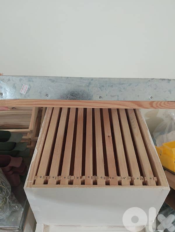 Flow hive for bees قفران للنحل 1