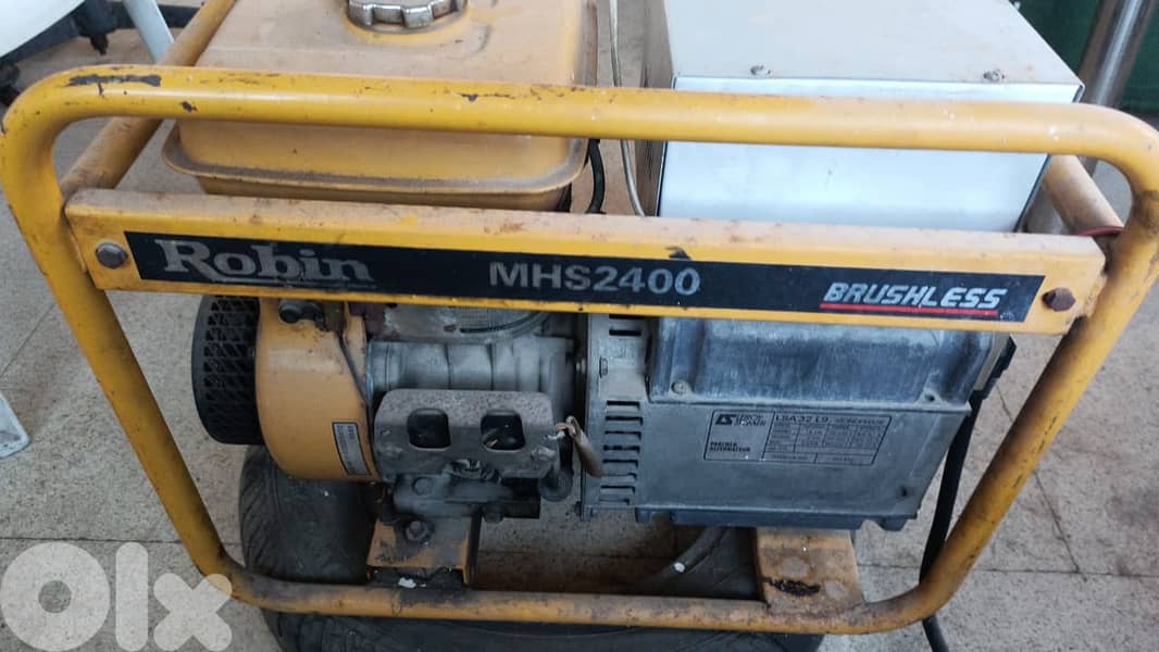 TWO GENERATORS FOR SALE KUBOTA ASK-R150 & ROBIN MHS 2400 3