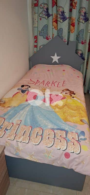 2 single beds with 2 FAP Mattressess