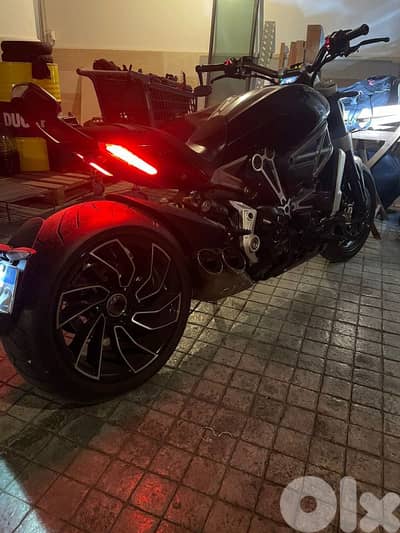 X diavel S