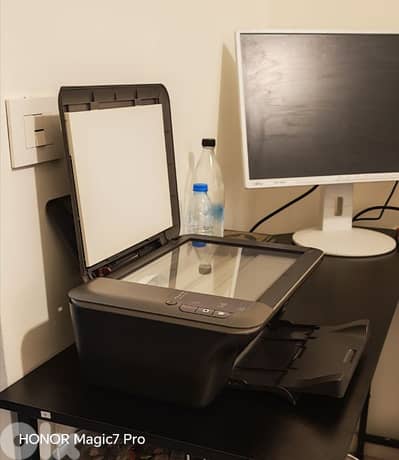 HP deskjet 1050 ( print - scan - copy )