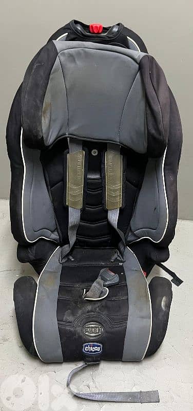 Car seat chicco used 35 $ beyrout ashrafiye
