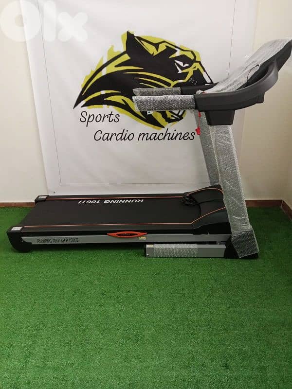 treadmill sports 4hp motor and automatic incline 1