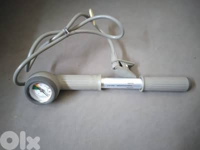 Manual air pump for Harley Davidson shock