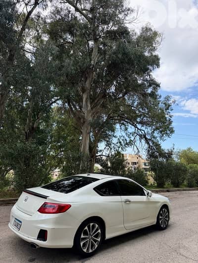 Honda Accord Touring V4 Coupe