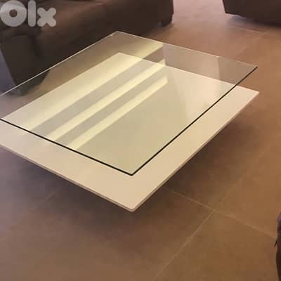 center glass table 110x110x45 @ $120