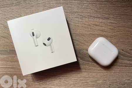 Original apple AirPods 3 with magsafe case