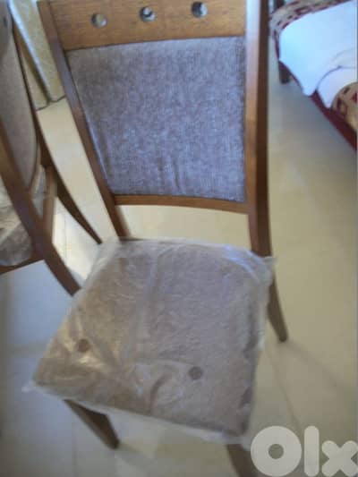 table +8 chaises
