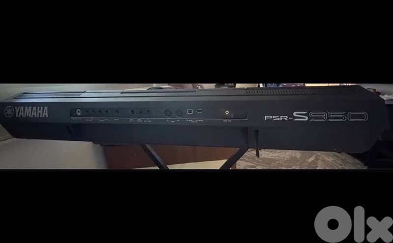 YAMAHA KEYBOARD 1
