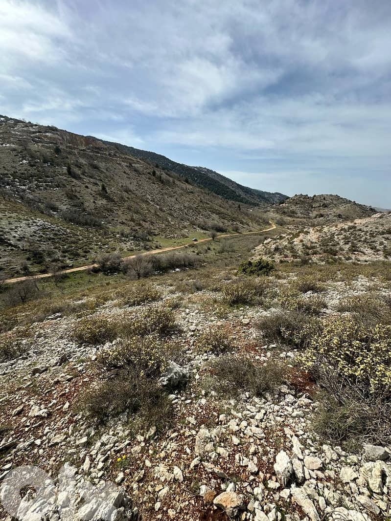 Land for sale in Bmohray Chouf عقار للبيع في بمهريه الشوف 1