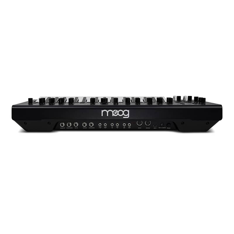 Moog Messenger Analog Synthesizer 3
