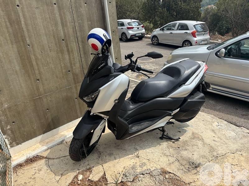 xmax 2023 300cc 2