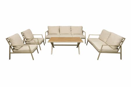 Luxury Outdoor Relaxation Suites