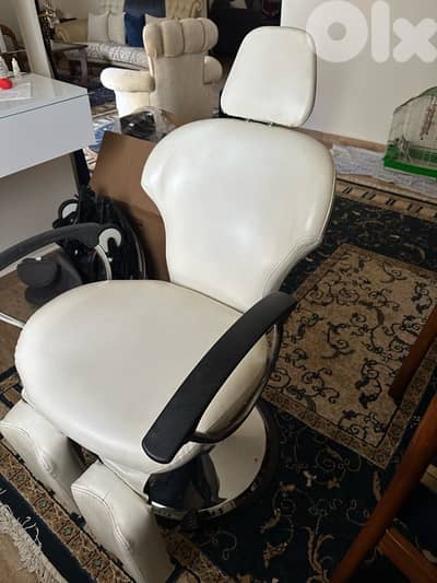 makeup chair