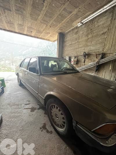 BMW 7-Series 1978 735i