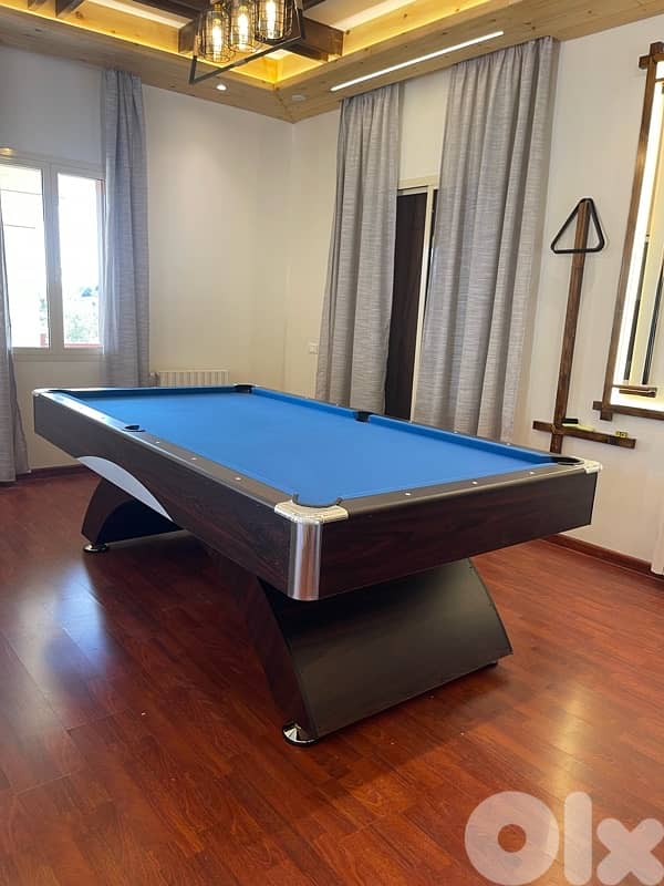 Rainbow Billiard Pool Table 8ft 9