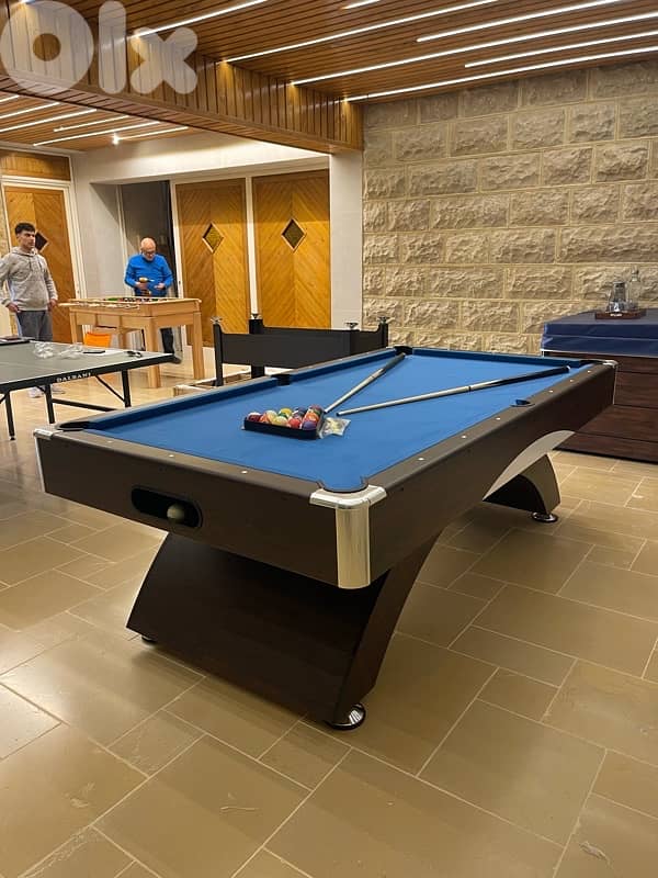 Rainbow Billiard Pool Table 8ft 10