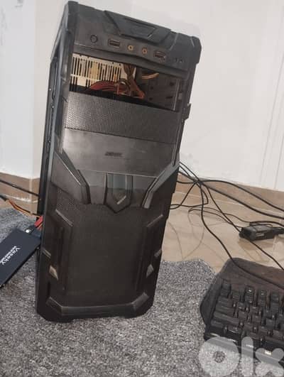 computer case and parts for sale