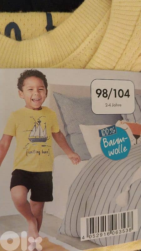 boy wears 7