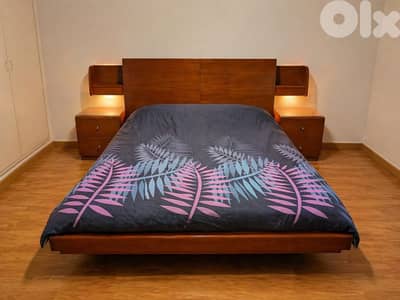 Double bed with storage + 2 nightstands – great condition