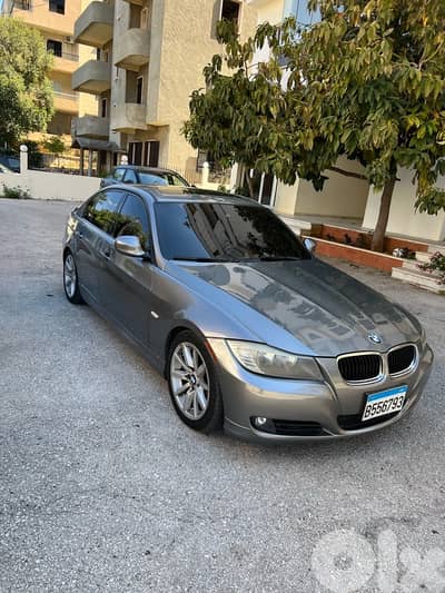 BMW 3-Series 2011