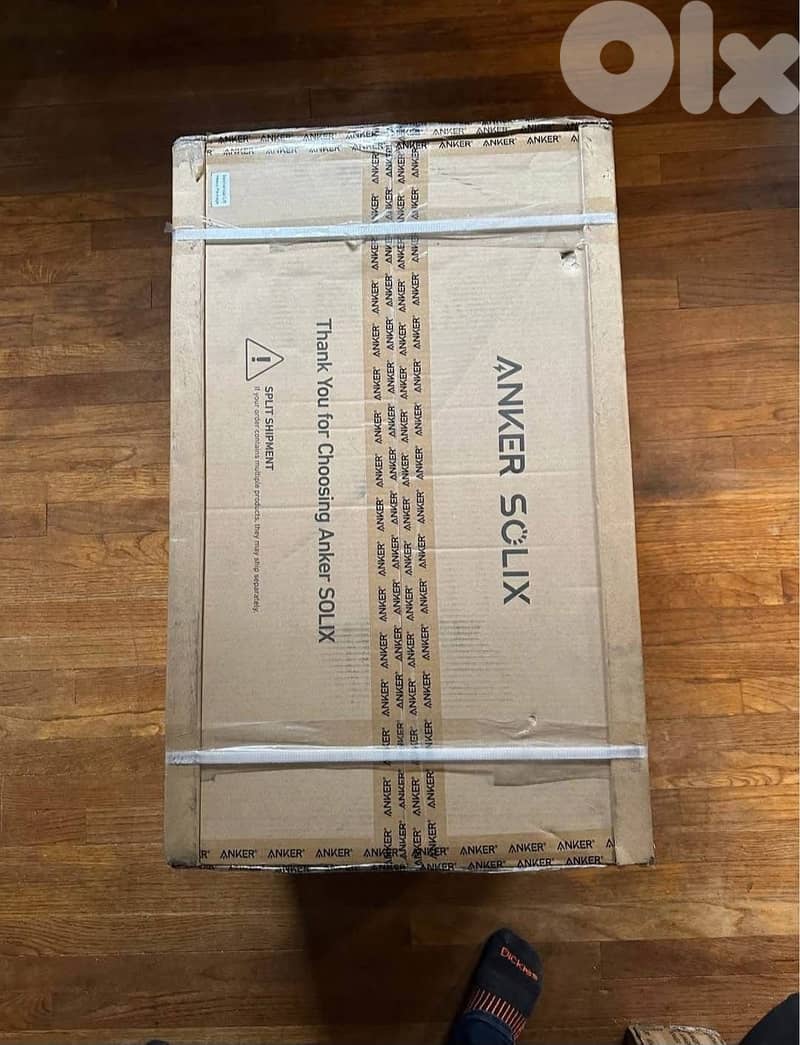 Anker Solix F3800 Portable Power Station with 400w Solar Panel 1