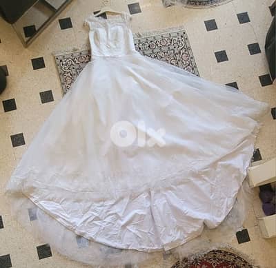 wedding dress