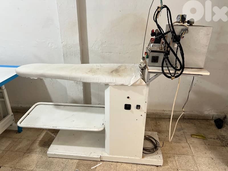 Industrial Steam Iron Table with Boiler طاولة كوي صناعية مع بويلر بخار 4