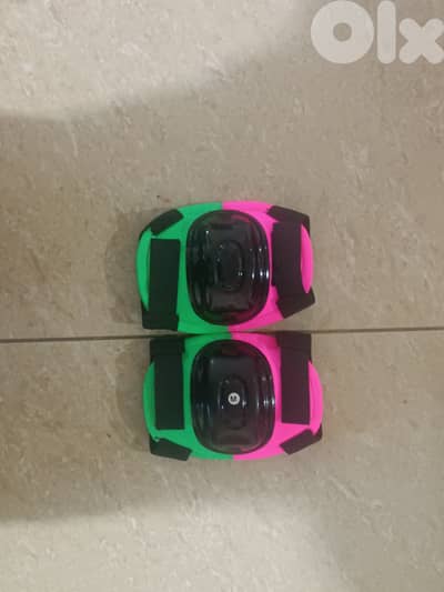 Knee pads