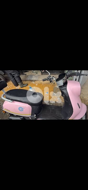 electric vespa