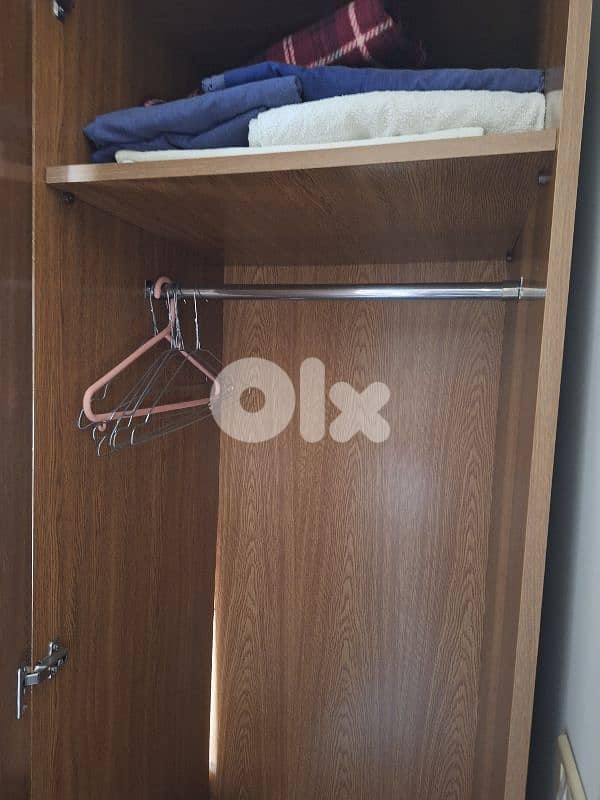 wardrobe 1